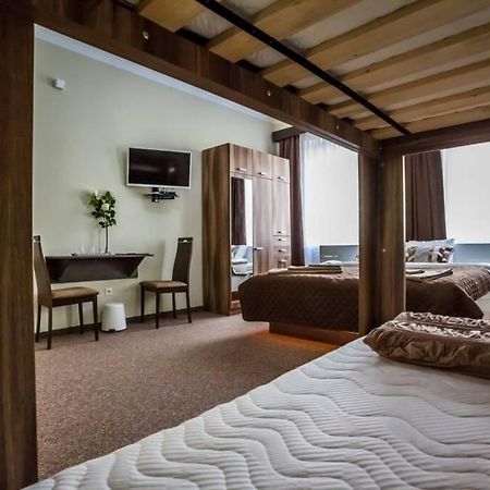 Luxury Air-conditioned Family Apartment Špitálska Old Town Bratislava Exterior foto